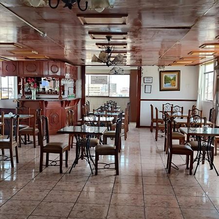 Recreo Hotel Trujillo Exteriör bild