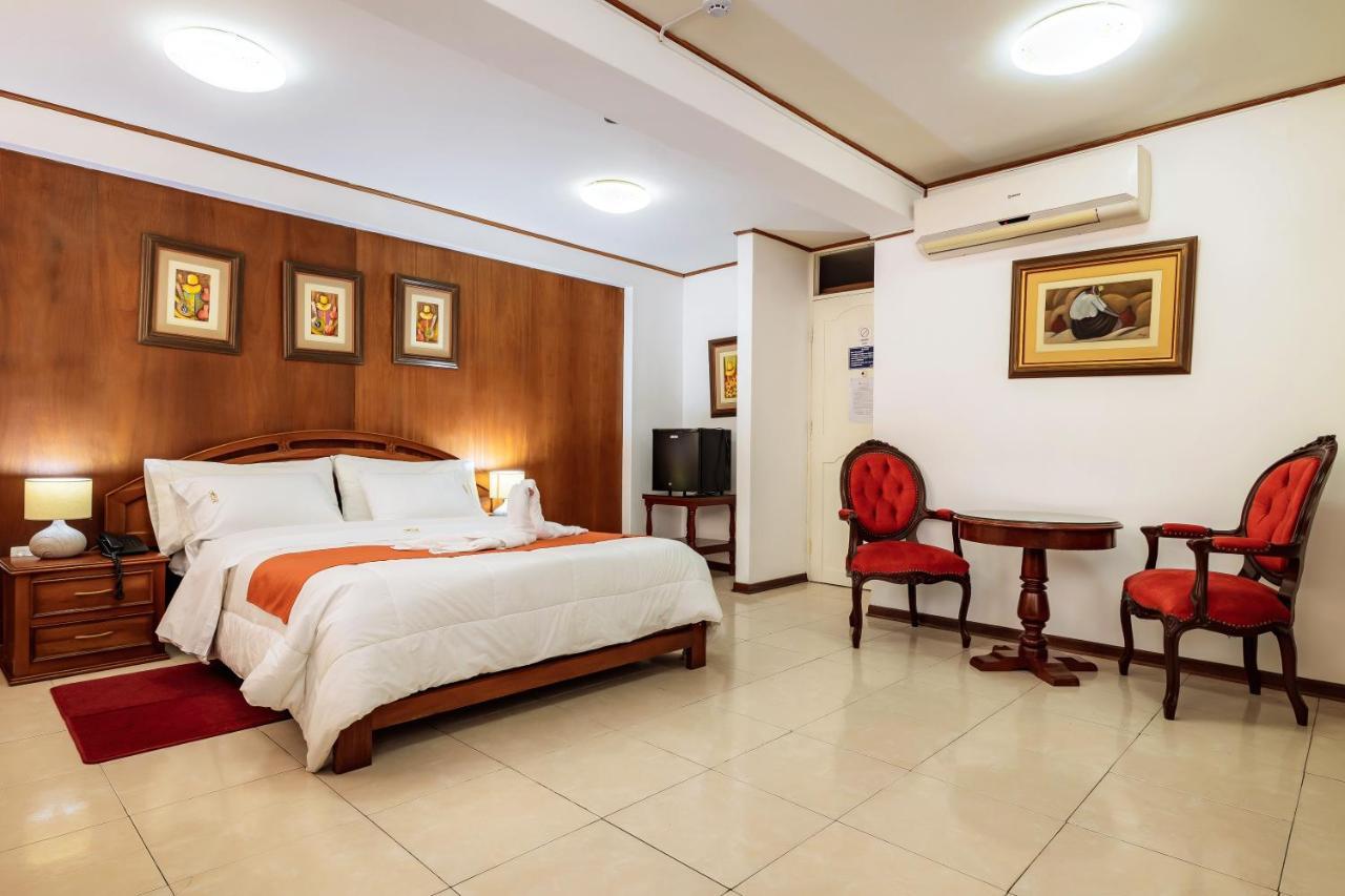 Recreo Hotel Trujillo Exteriör bild