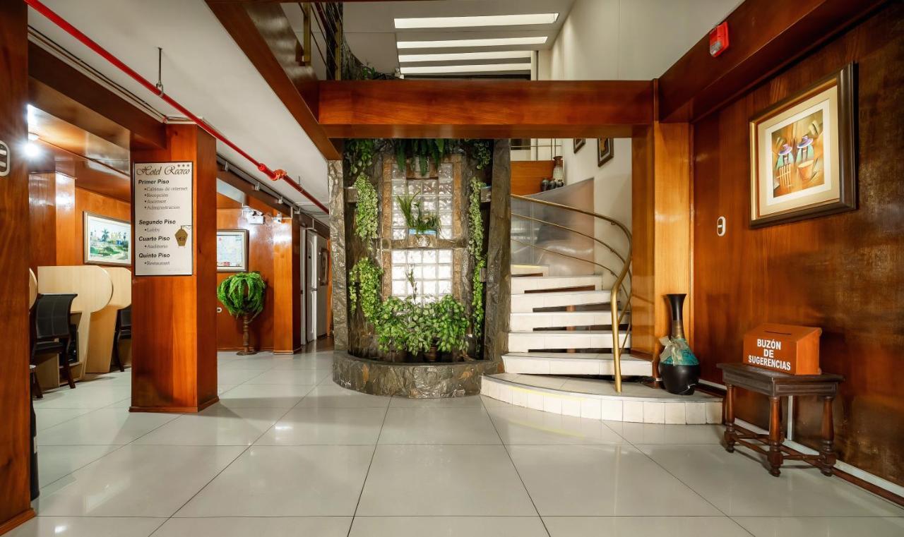 Recreo Hotel Trujillo Exteriör bild