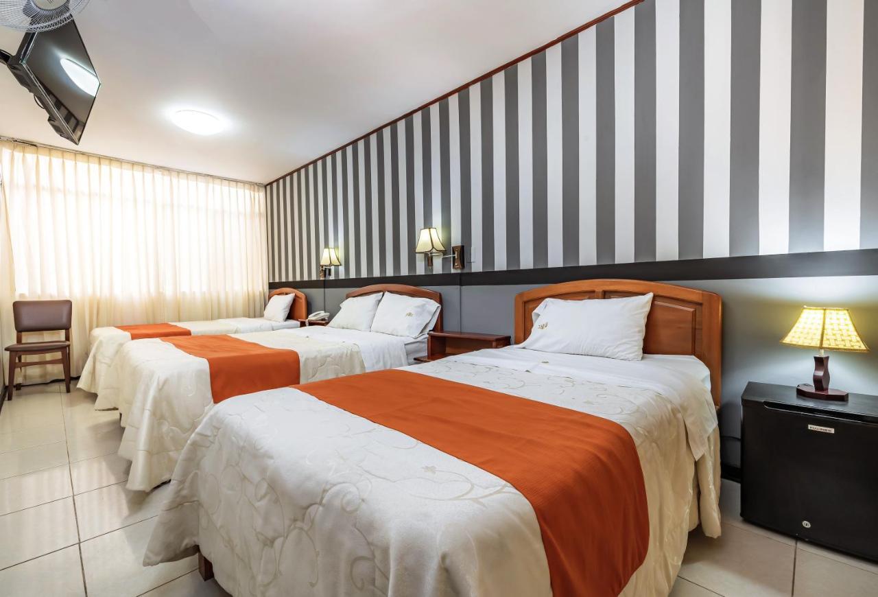 Recreo Hotel Trujillo Exteriör bild