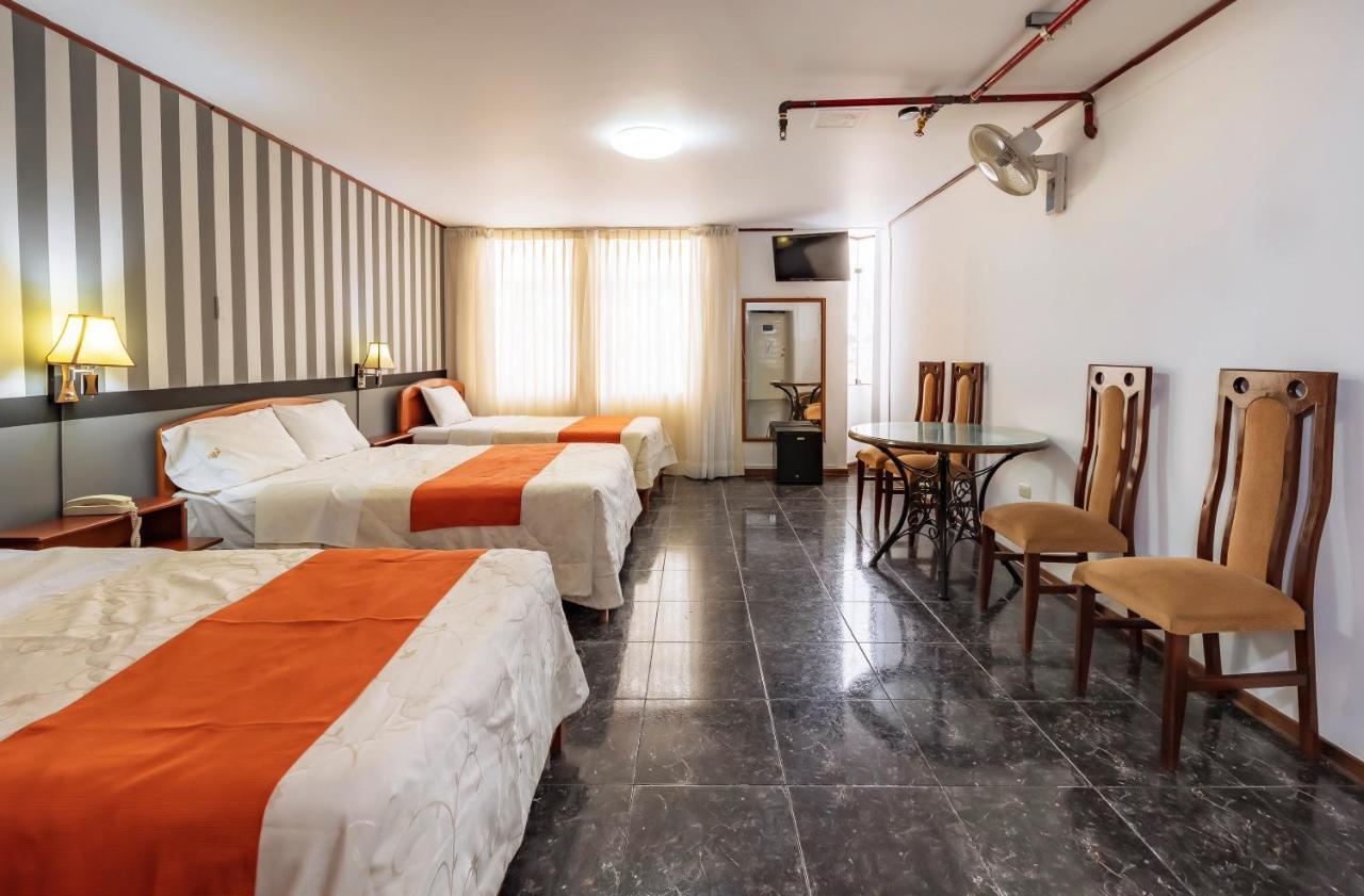 Recreo Hotel Trujillo Exteriör bild