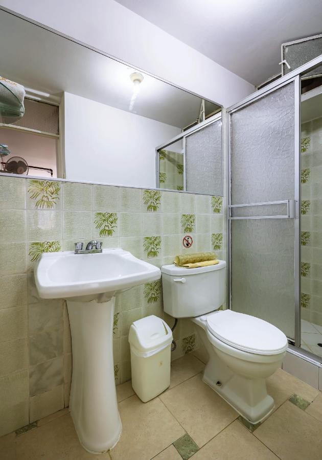 Recreo Hotel Trujillo Exteriör bild