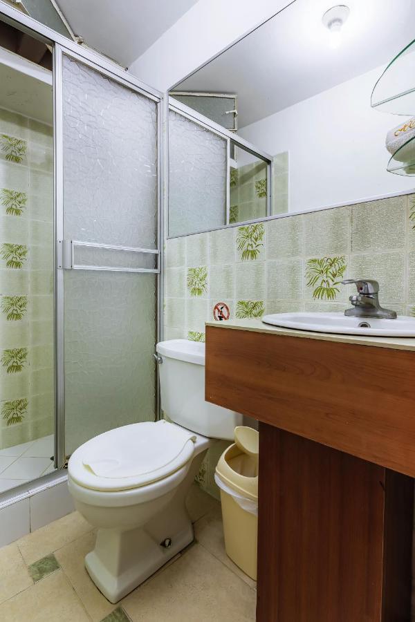 Recreo Hotel Trujillo Exteriör bild