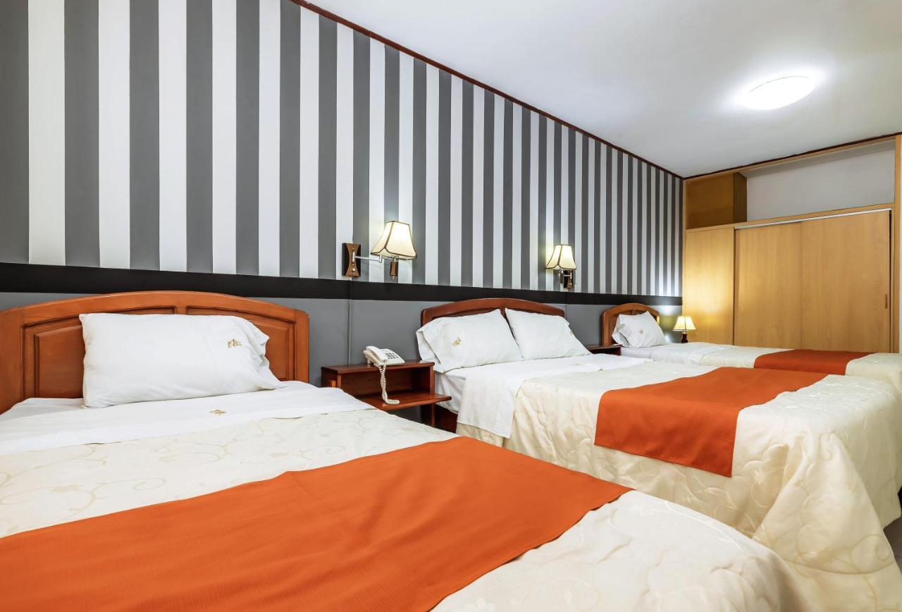 Recreo Hotel Trujillo Exteriör bild
