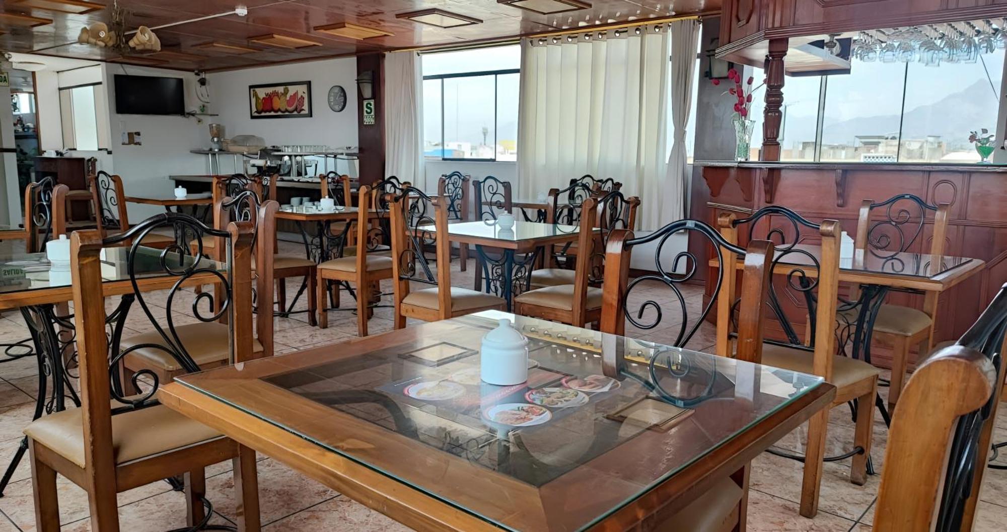 Recreo Hotel Trujillo Exteriör bild