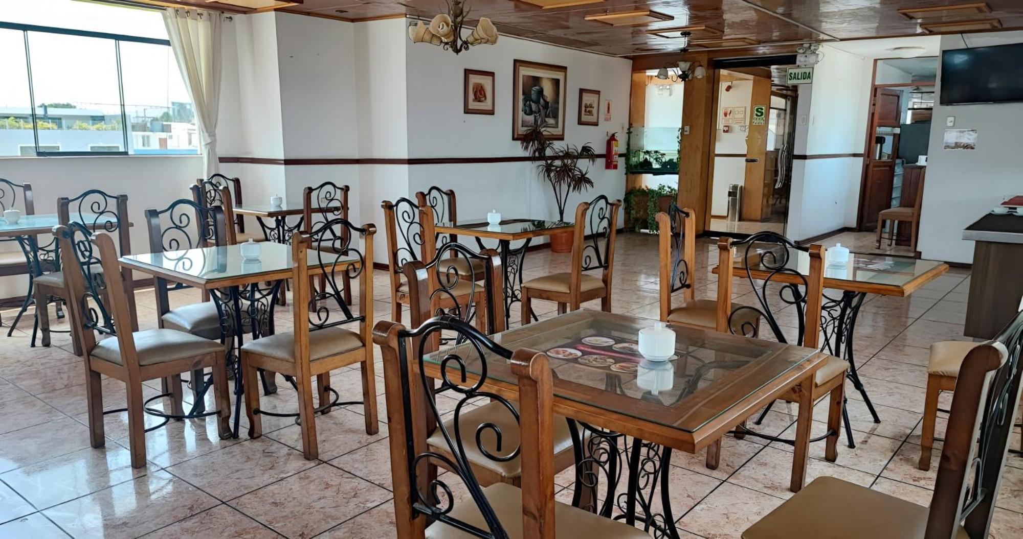 Recreo Hotel Trujillo Exteriör bild